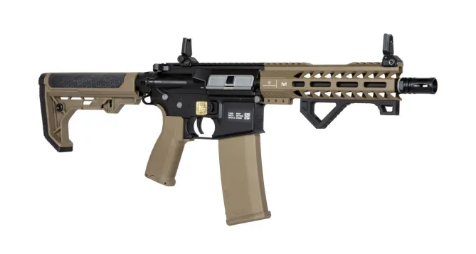 Specna Arms RRA & SI SA-E17 EDGE mit X-ASR Mosfet und Light Ops Schaft Half-Tan AEG 0,5 Joule