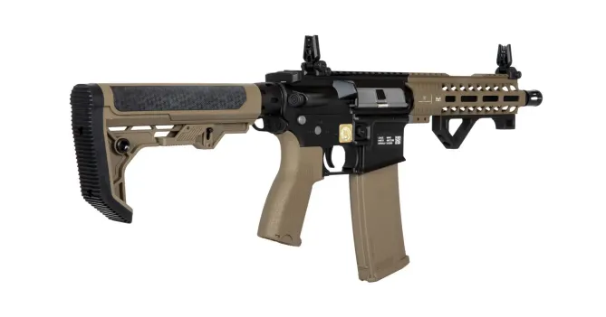 Specna Arms RRA & SI SA-E17 EDGE mit X-ASR Mosfet und Light Ops Schaft Half-Tan AEG 0,5 Joule